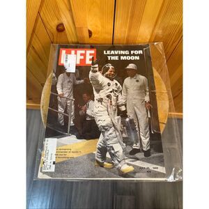 LIFE MAGAZINE JULY 25, 1969 LEAVING FOR THE MOON Neil Armstrong Apollo 11(6594)